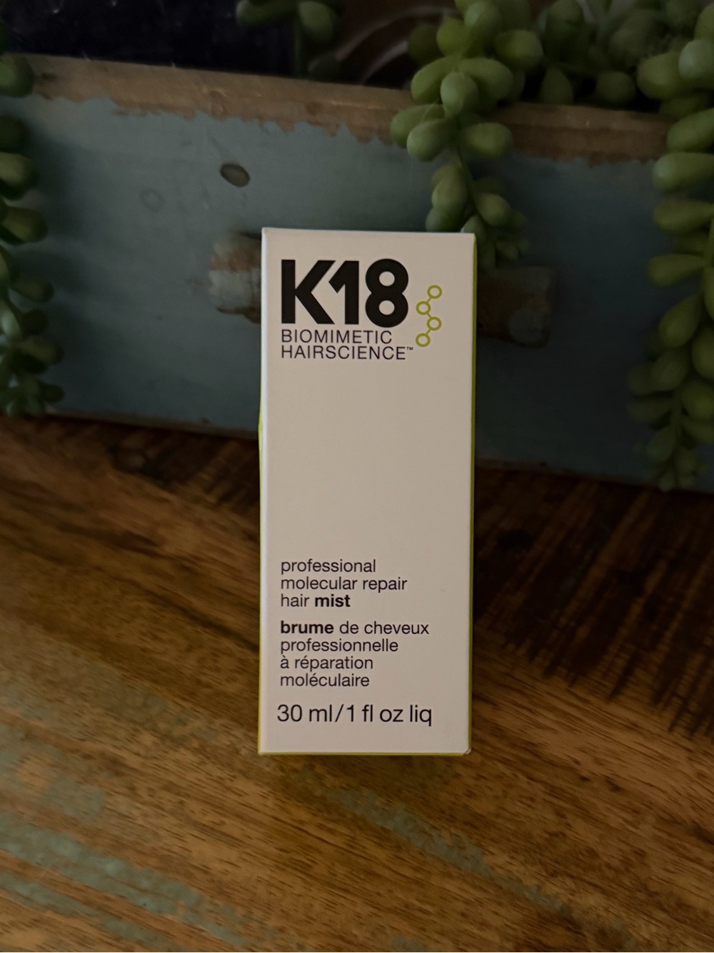 K18 Professional Molecular Repair Hair Mist — White